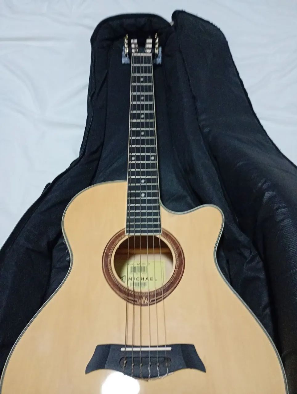 Violão Michel Novíssimo, Nylon, Elétrico. - Foto 2