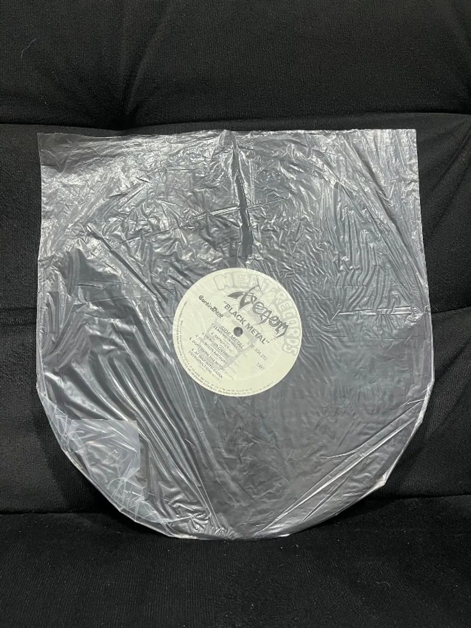 Disco de vinil - Venom Black Metal - Foto 3
