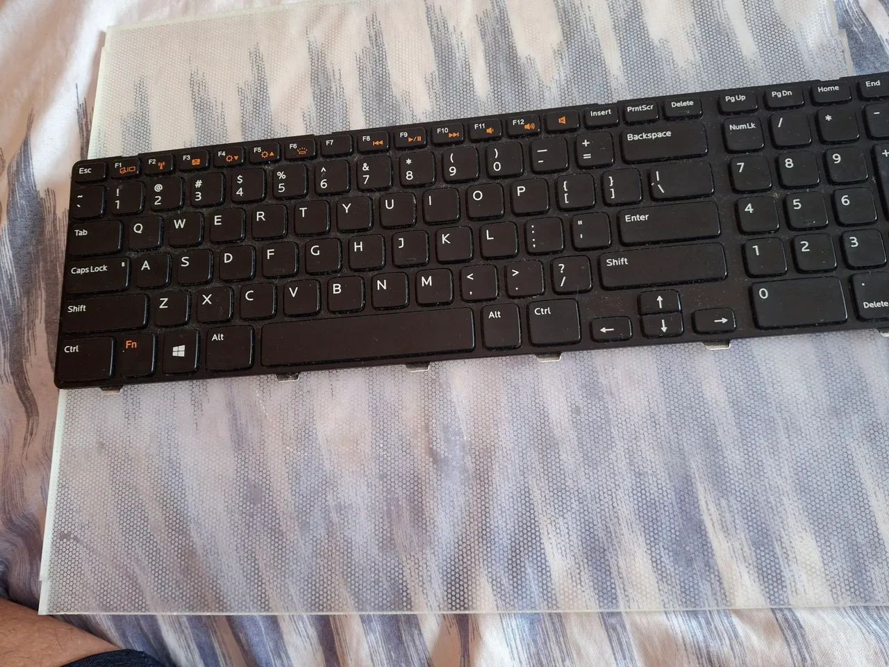 Teclado original  veja descrição  do anúncio 