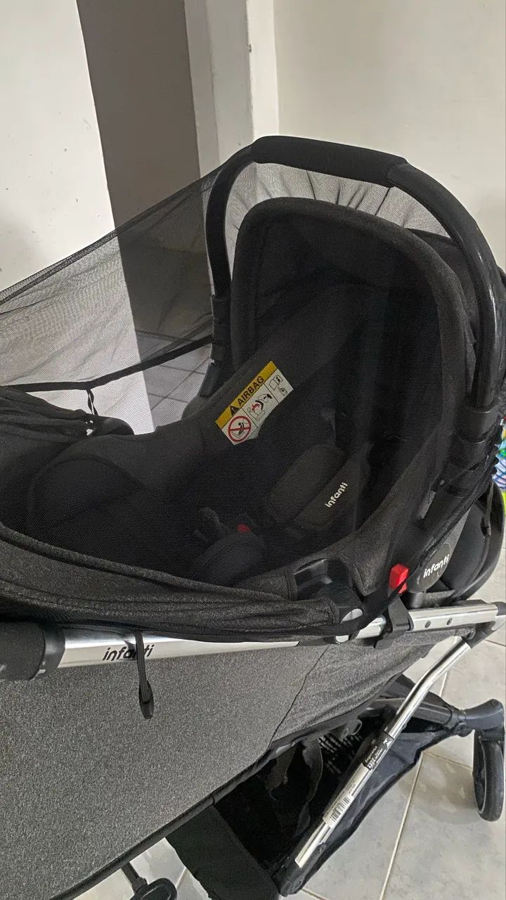 Carrinho de bebê + Bebê conforto Infanti  - Foto 5