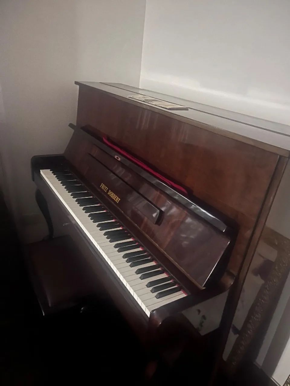 Piano Vertical