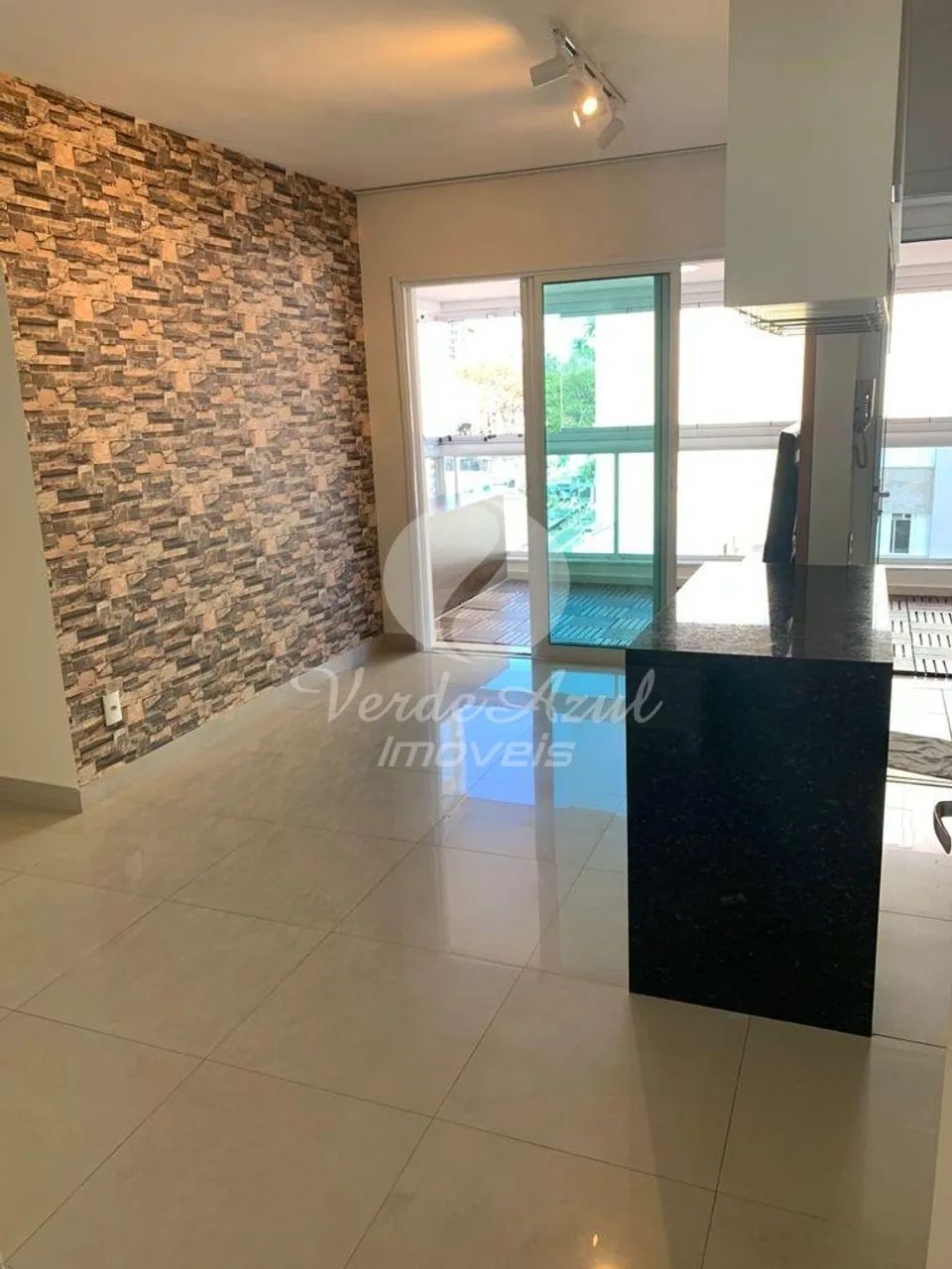 Apartamento com 2 quartos, suíte, próximo ao Cambuí em Campinas-SP.