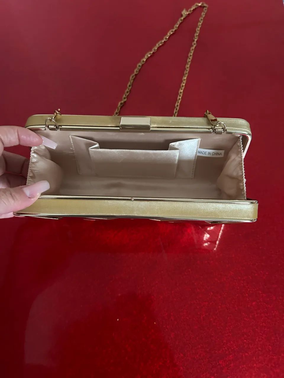 Bolsa clutch com acabamento em veludo - Foto 5