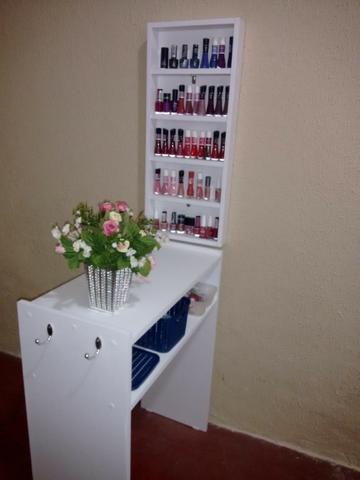 Kit mesa de manicure + expositor de esmaltes em mdf