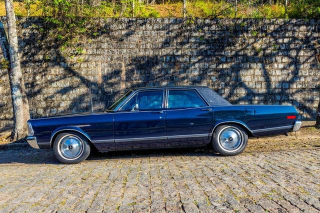Relíquia de Colecionador Ford Landau com placa Preta 1980! - Foto 4