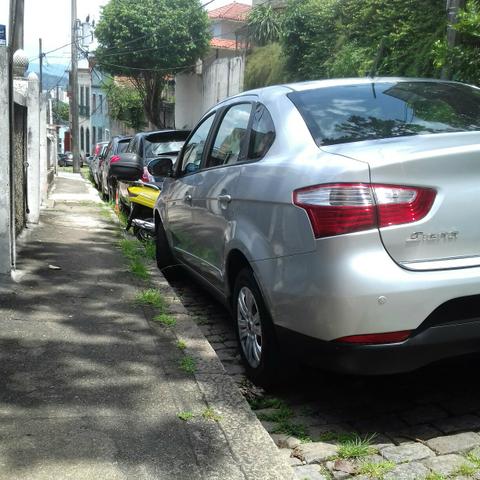 Fiat Grand Siena completo estado de zero 47000 km única dona - Foto 3