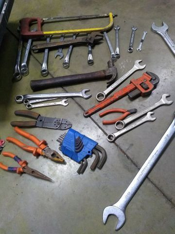 Caixa de ferramentas bruta com mais de 60 peças - Foto 5