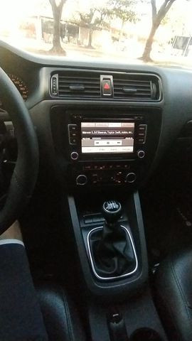 Vendo jetta 2011 preto mais top de gyn - Foto 5