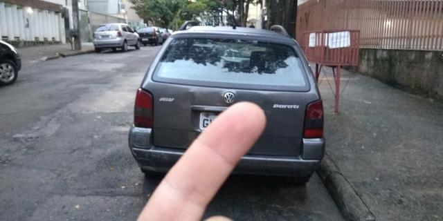 Parati 99 plus 1.0 16v cinza/ BASICA 4 portas
