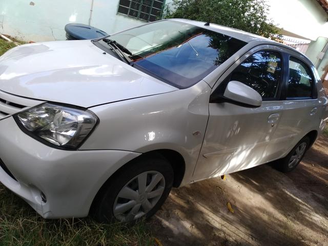 Etios 1.5 XS sedan - Foto 6