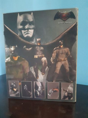 Batman Mezco BvS usado...15 cm - Foto 4