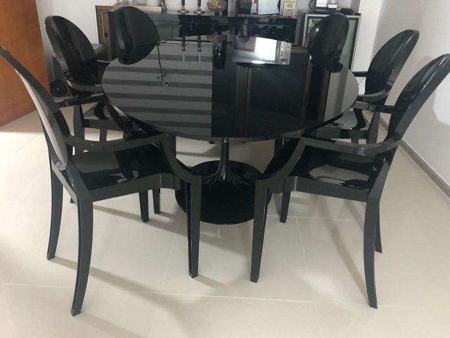 Mesa Saarinen Oval Preta (198 X 100 cm)