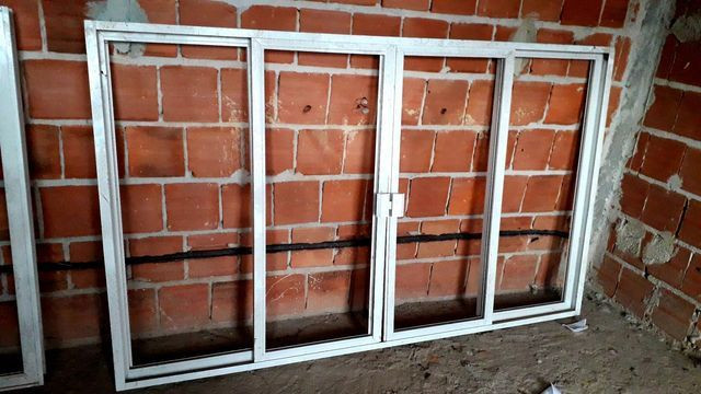 Vendo duas janelas de alumínio branco