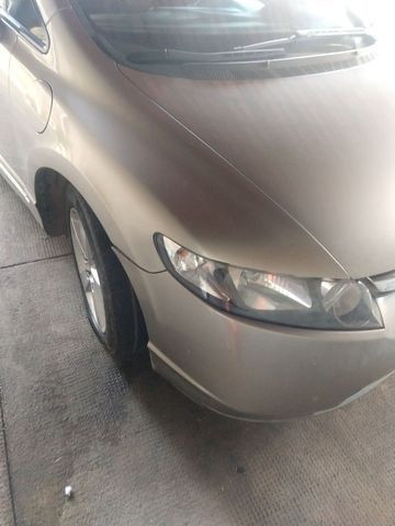 Ronda Civic - Foto 3