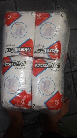 FARDO DE FRALDAS ADULTO TAM XG COM 56 UNIDADES - Foto 3