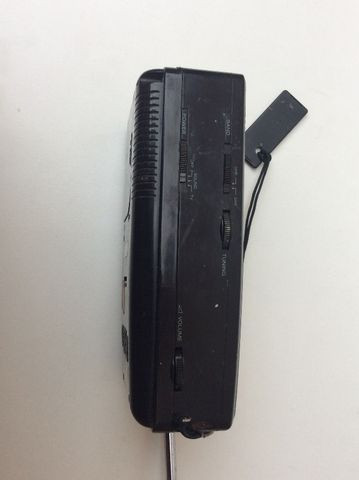 Tv antiga portatil sony - Foto 4