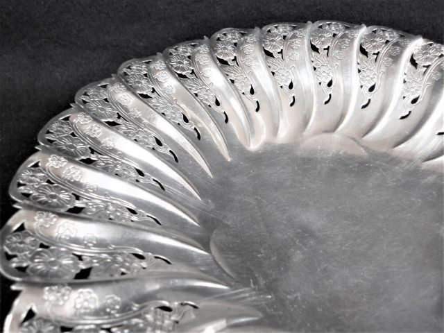 Antigo e Pequeno Centro de Mesa Todo Trabalhado em Prata 90 - marca Aurea - Foto 4