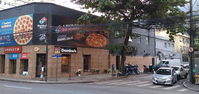 Loja de Esquina Humaitá com opção de segundo piso