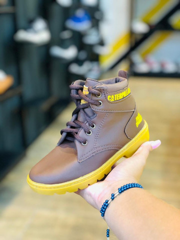 tenis caterpillar infantil