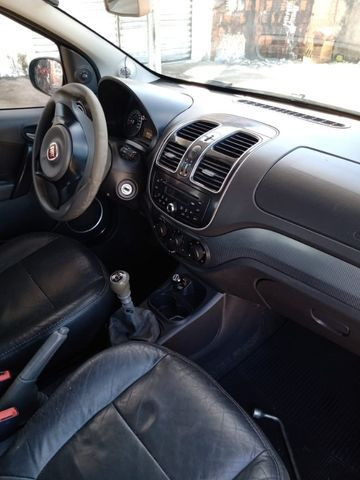 Carro Grand Siena Atractiv - Foto 3