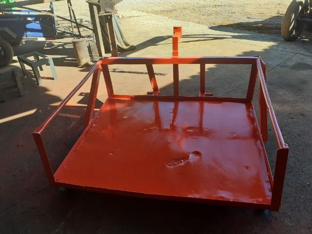 Plataforma traseira de chapa 1,50 x 1,25, reformada - Foto 3