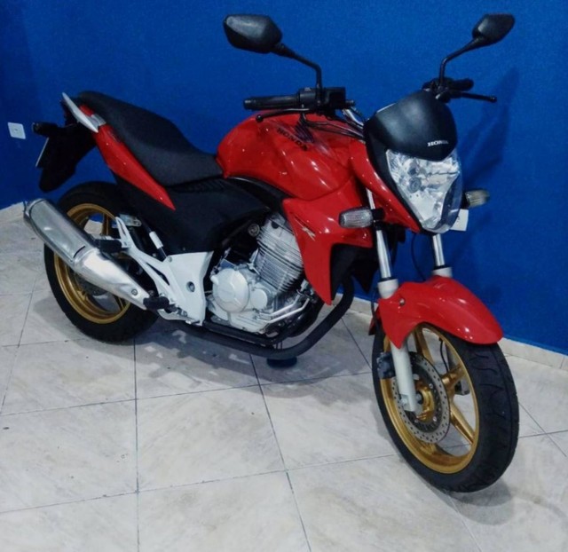 HONDA CB 300R 2015