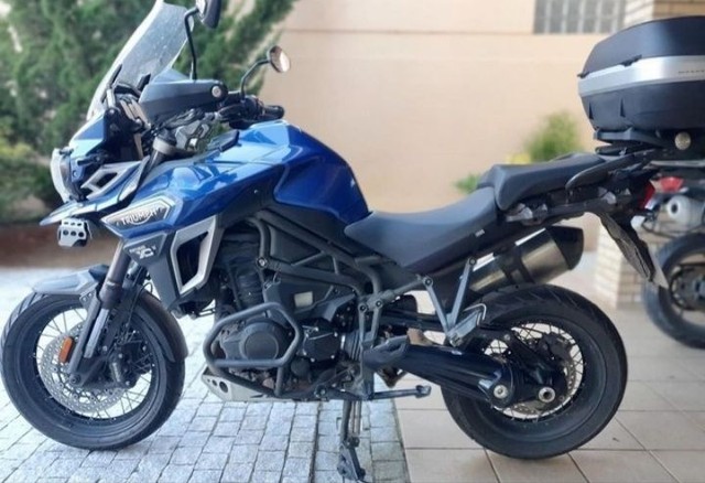 TRIUMPH TIGER 12000