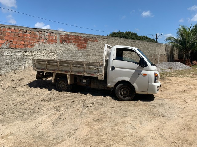 VENDO CAMINHÃO HYUNDAI HR 2015