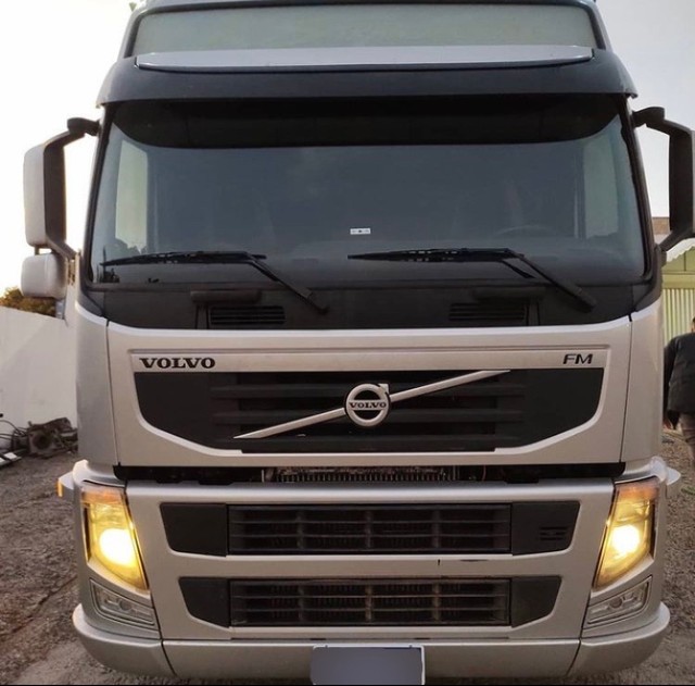 CAMINHÃO VOLVO FM 370