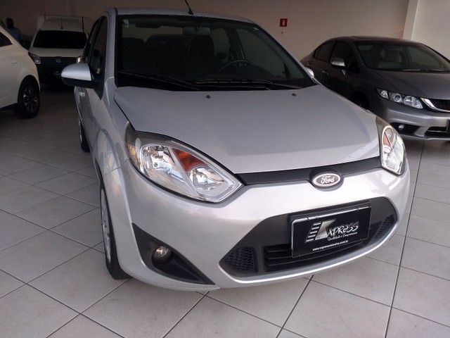 FESTA SEDAN CLASS 1.6