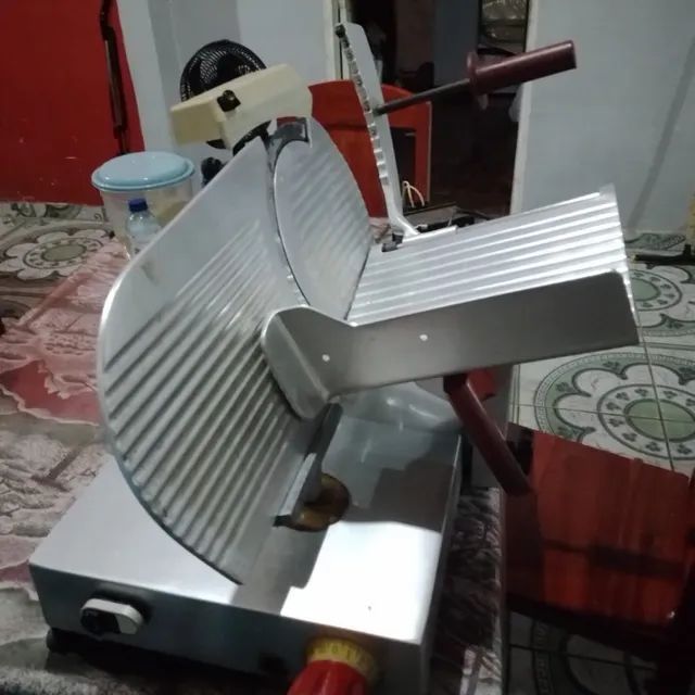  Vendo essa fatiadora 220 volt - Foto 5