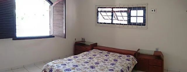 CAMBOINHA: Casa com cinco quartos
