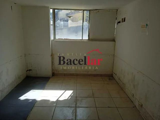 Sala - / Comercial / Centro