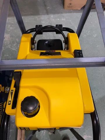 Compactador de Solo Percussão com Motor 4HP 149CC - Toyama  - Foto 6