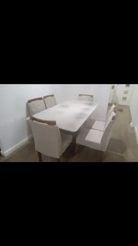 Mesmo conjunto sala jantar no MadeiraMadeira 2300 reais! Menos 2 anos uso 1700 reais