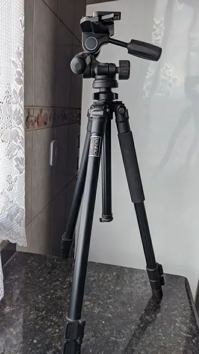 Tripé Benro - Fotografia e Vídeo