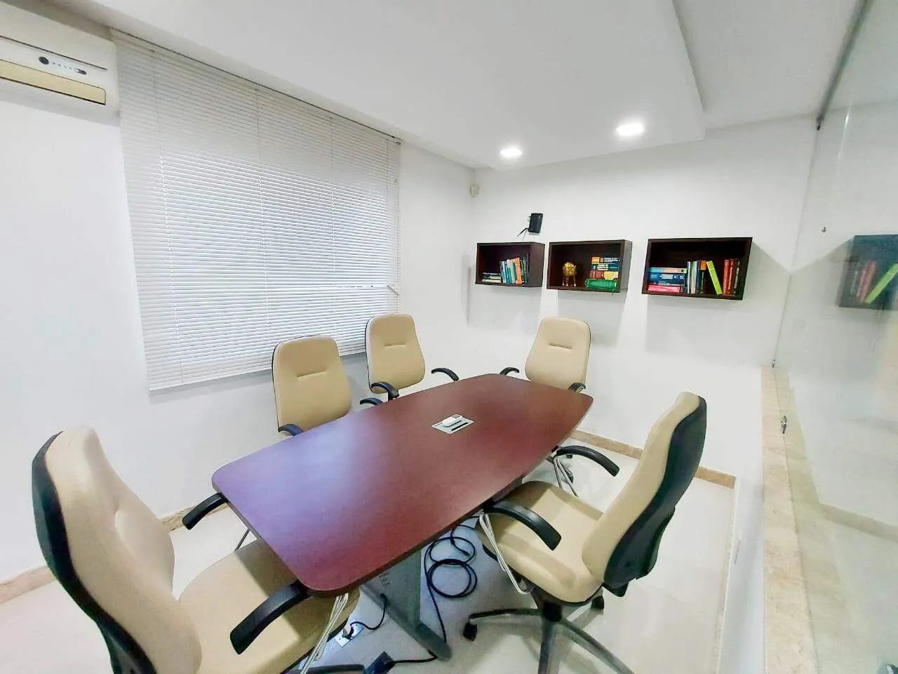 Oportunidade Imperdível: Imóvel Comercial Mobiliado em Localização Nobre - Foto 4