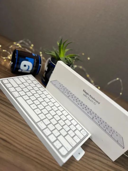 Magic Keyboard with Touch ID Model A2449  Acompanha caixa  3 meses de garantia - Foto 3