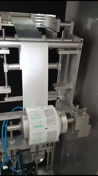 Empacotadora tipo sacheteira para produção rural e sachês.64319177691778123