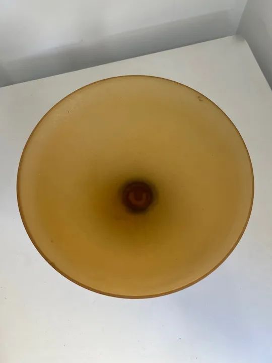 Fruteira de vidro com pé de ferro 21x30 cms  Antiga(crédito, débito, Pix e PicPay)  - Foto 5