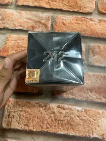 212 Vip Black Lacrado 100ml - Foto 2