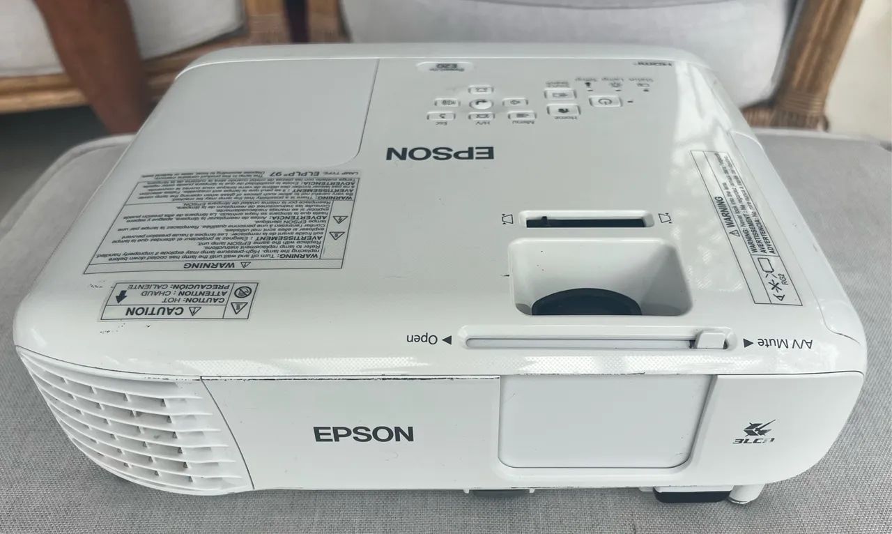 Projetor Epson PowerLite E20  - Foto 3