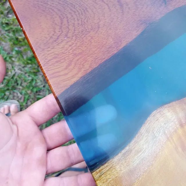 Mesa de jantar em madeira resina - Foto 3