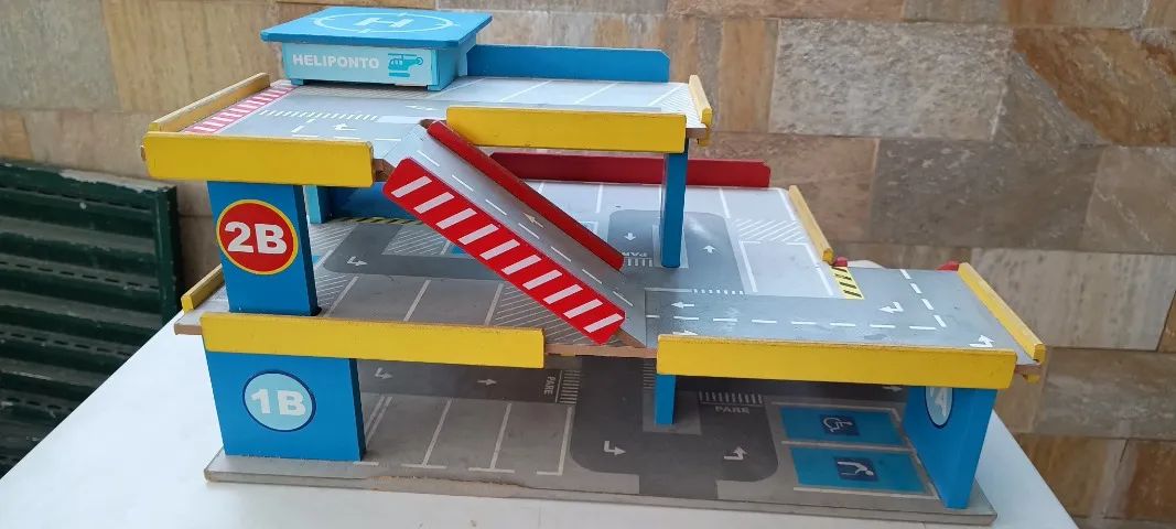 Posto de Gasolina Garagem de Madeira Brinquedo Raro! - Foto 3