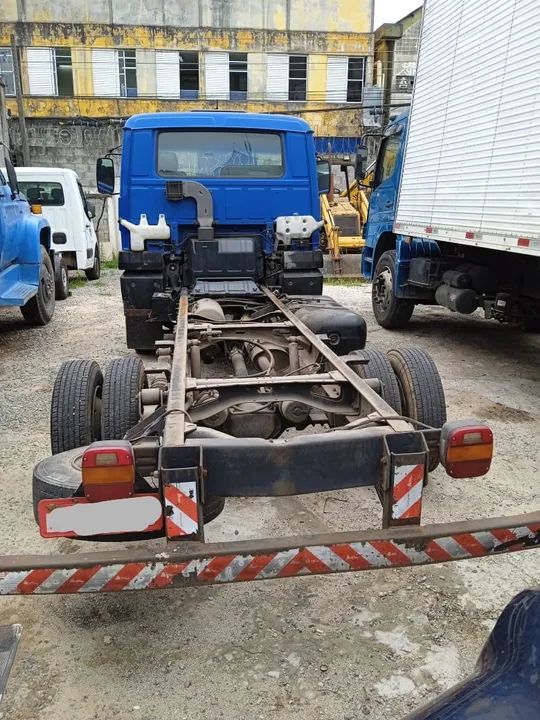 Vw 8150 plus no chassi ano 2011.  - Foto 3
