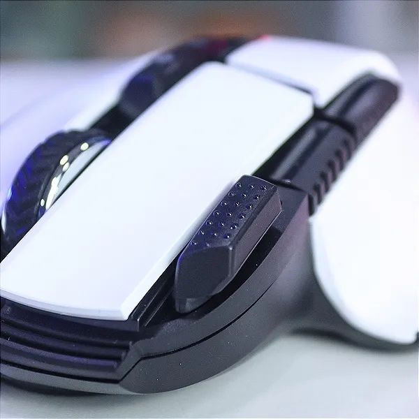 Mouse Gamer com Fio 7.200 Dpi, 9 Botões, Led RGB, Sensor Instant