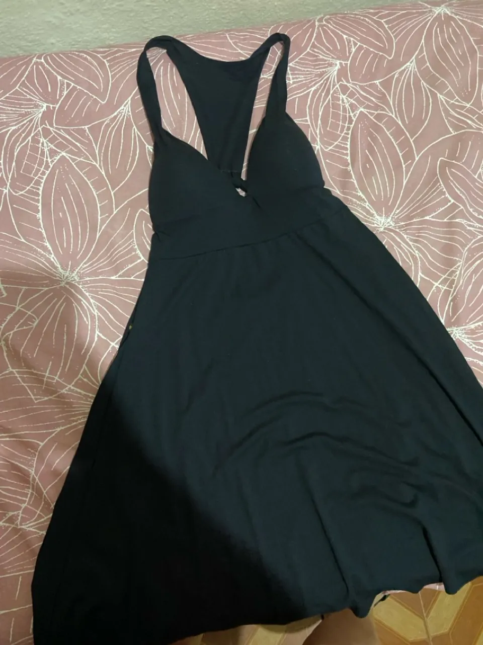 Vestido preto curto tamanho único com bojo