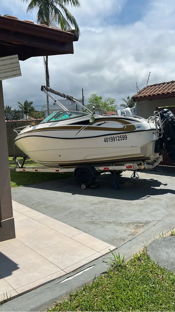 Lancha INTRUDER 190 com cabine - Foto 2