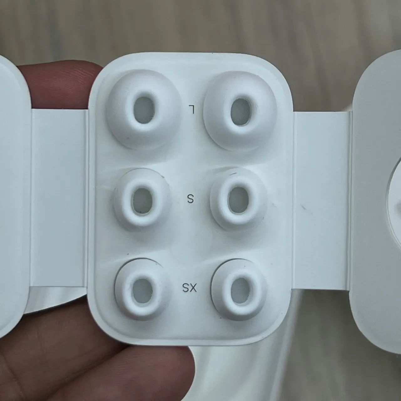 AirPods Pro 2a geração usb-c - Garantia Apple até outubro 2025 - Loja física  - Foto 3