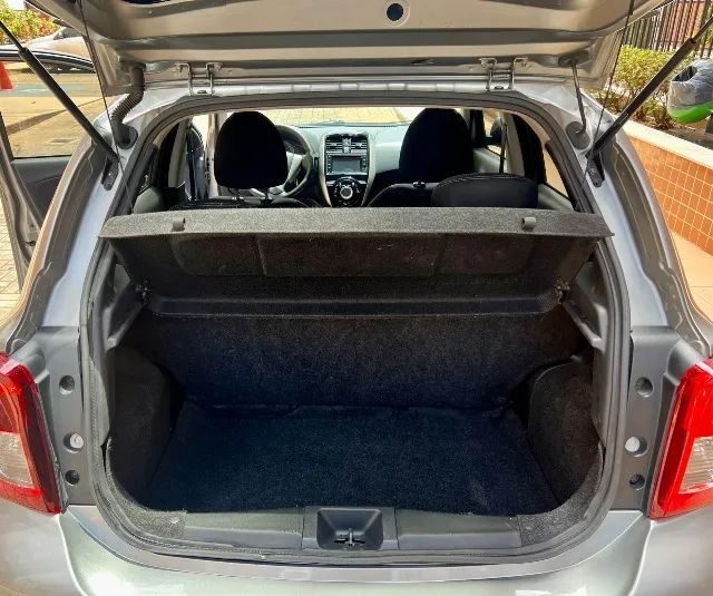 Nissan - March SL 1.6 CVT 2018 (Aceito trocas)  - Foto 9